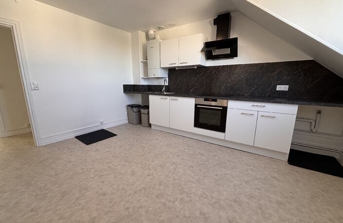 Location appartement 3 pièces 58 m² à Persan (95340) — photo 2