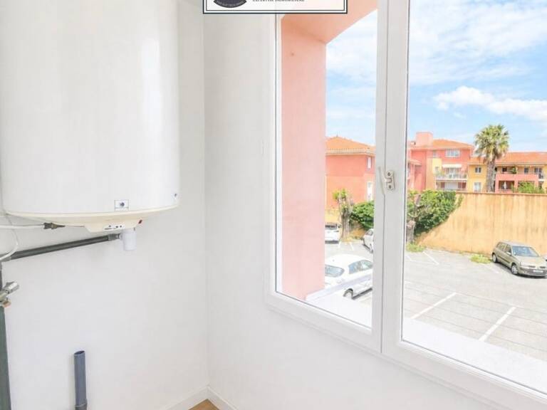 3 PIÈCES ENTIÈREMENT RÉNOVÉ + CLIM + CAVE, TOUT À PIED — photo 1