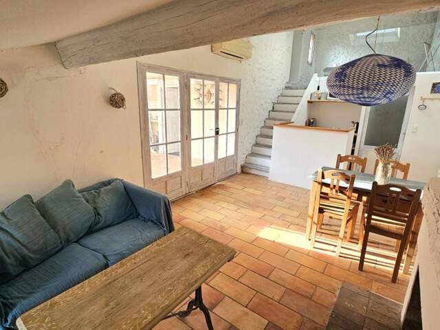 Opportunité exceptionnelle pour investisseurs : grande maison avec terrasse — photo du bien