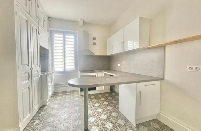 Location appartement 4 pièces 85 m² à Saint-Péray (07130) — photo 3