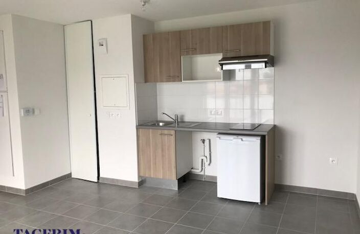 Location appartement 2 pièces 46 m² à Artigues-près-Bordeaux (33370) — photo 3
