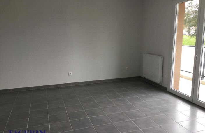 Location appartement 2 pièces 46 m² à Artigues-près-Bordeaux (33370) — photo 4