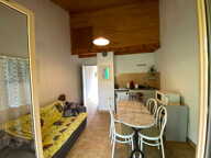 Appartement meublé 25 m² avec balcon couvert vue forêt, — photo 2