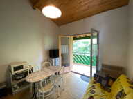 Appartement meublé 25 m² avec balcon couvert vue forêt, — photo 3