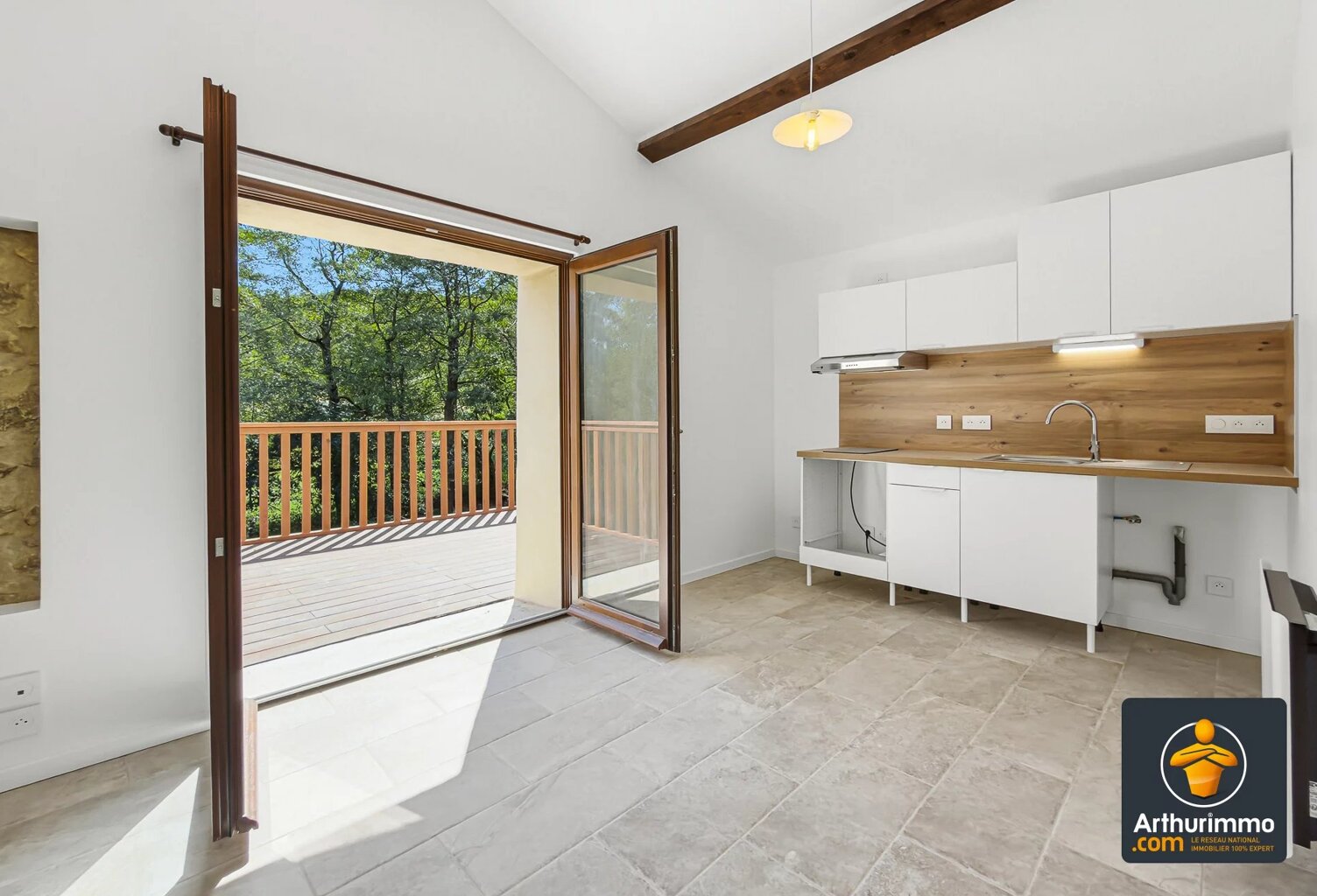 BOFFRES – Maison entièrement rénovée avec terrasse, terrain de 420 m² et vue dégagée — photo 1