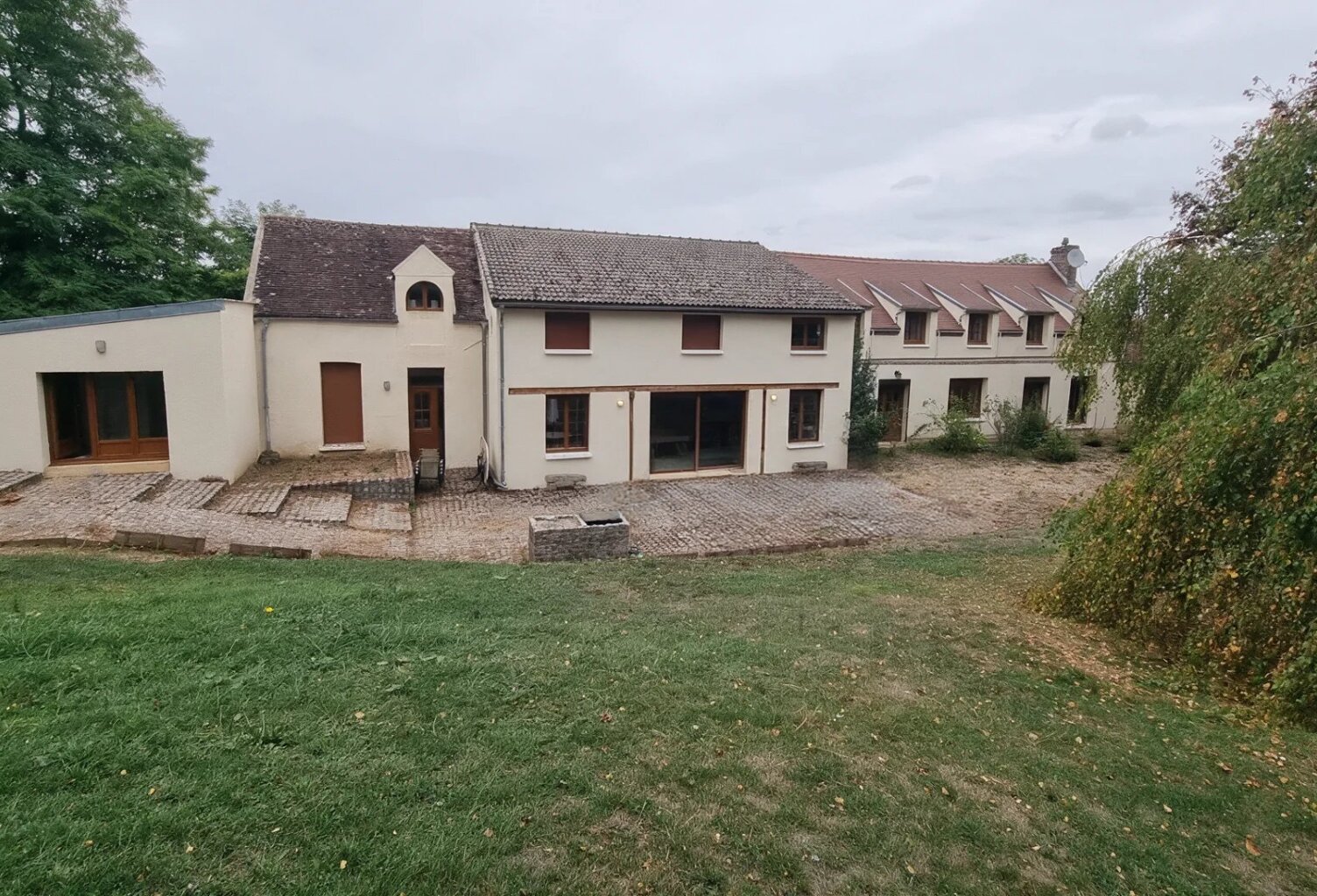 Vente maison 12 pièces 447 m² Pailly (89140) — photo 1