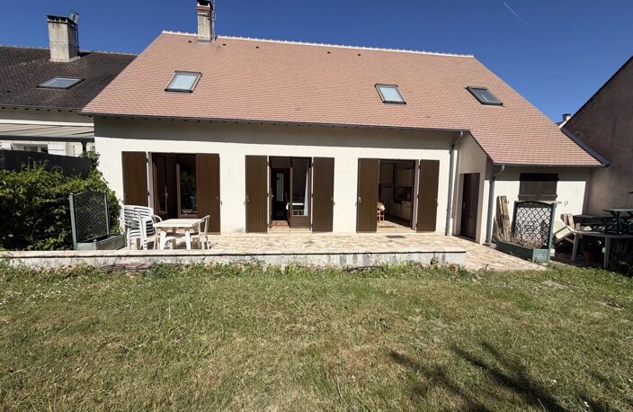 Maison Moret-sur-Loing proche du centre ville 7 pièce(s) 145.43 m2 six chambres, terrain de  413m² — photo 2