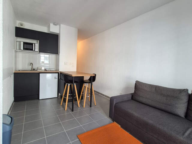 Studio refait à neuf - loué meublé Ascenseur — photo du bien