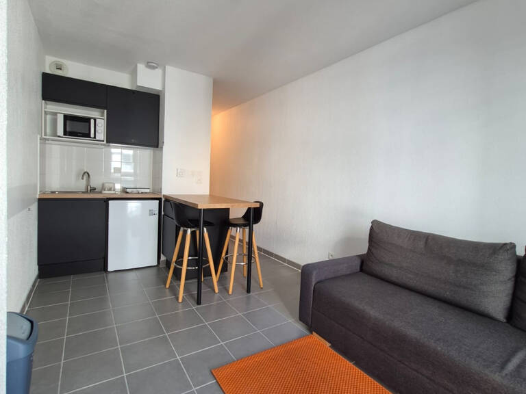 Studio refait à neuf - loué meublé Ascenseur — photo 1