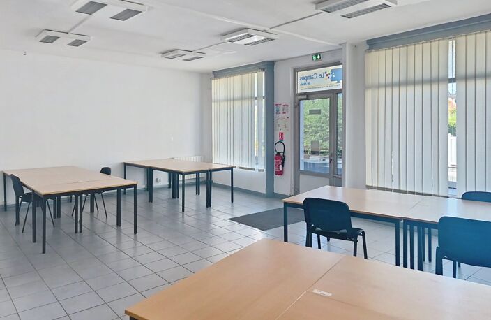 À VENDRE – Locaux professionnels à usage de bureaux – LAON (Ville Basse) — photo 3