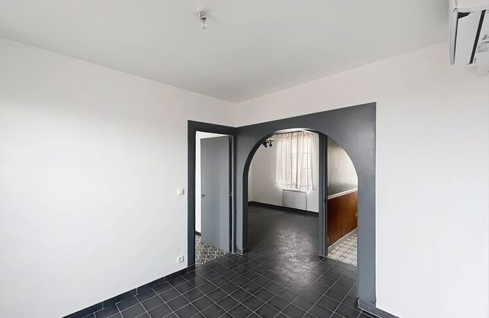 MAISON DE VILLE 5 PIECES - LAON — photo 2