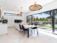 Dépt Hérault (34), à vendre PEROLS Maison P6 de 210m2 - Pisc — photo 3