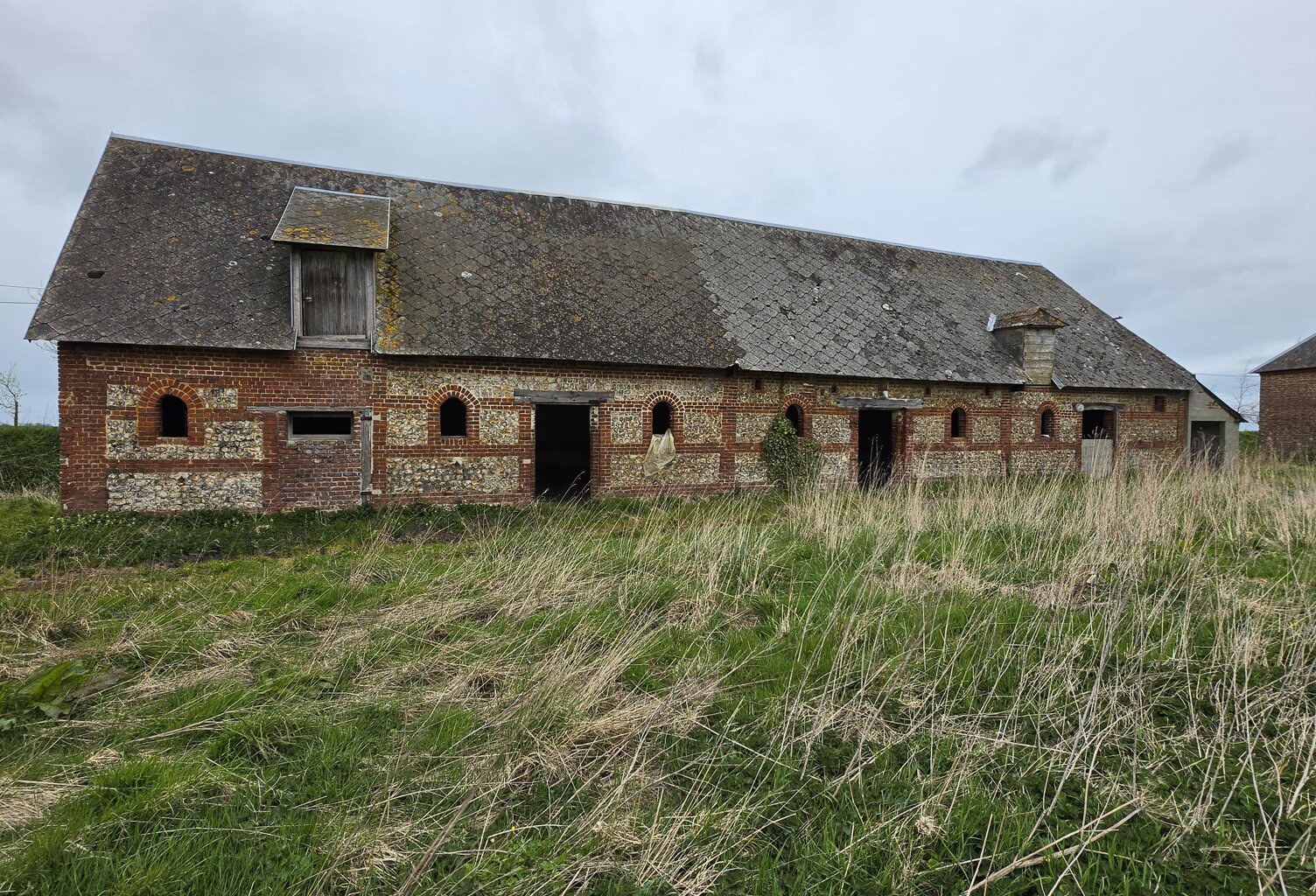 ancienne étable à rénover proche d'ETRETAT — photo 1
