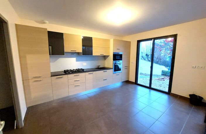 Location maison 4 pièces 123 m² à Beynost (01700) — photo 2
