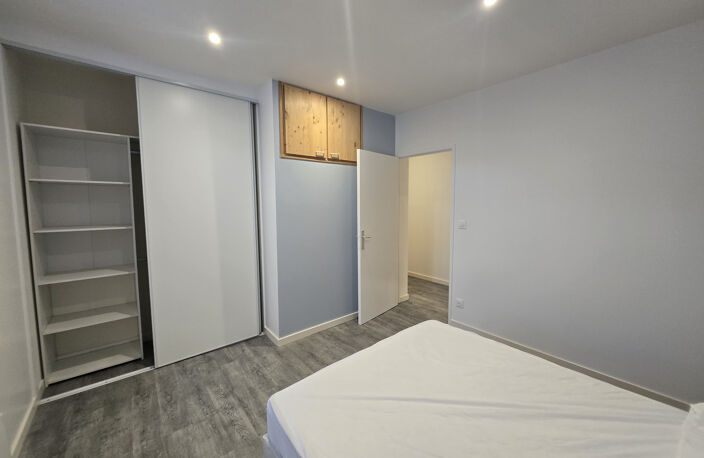 T1 meublé duplex TOTALEMENT rénové  en 2025 avec terrasse et — photo 5