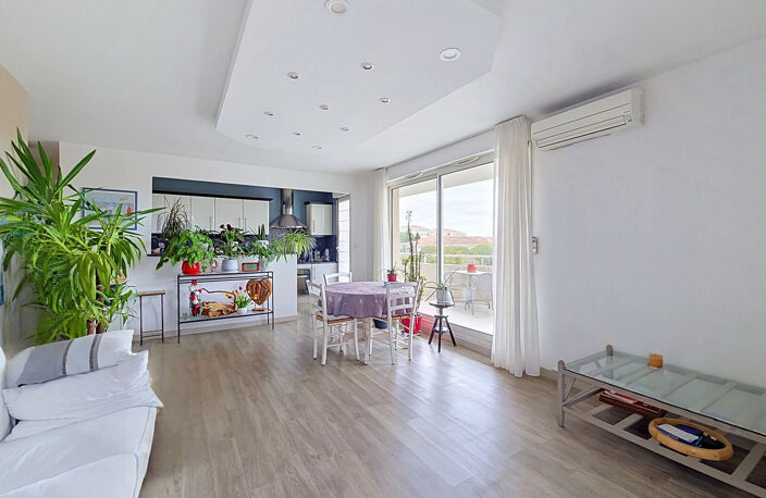 Secteur Bagatelle - Appartement T4 de 83m2 au 3ème étage, ex — photo 3