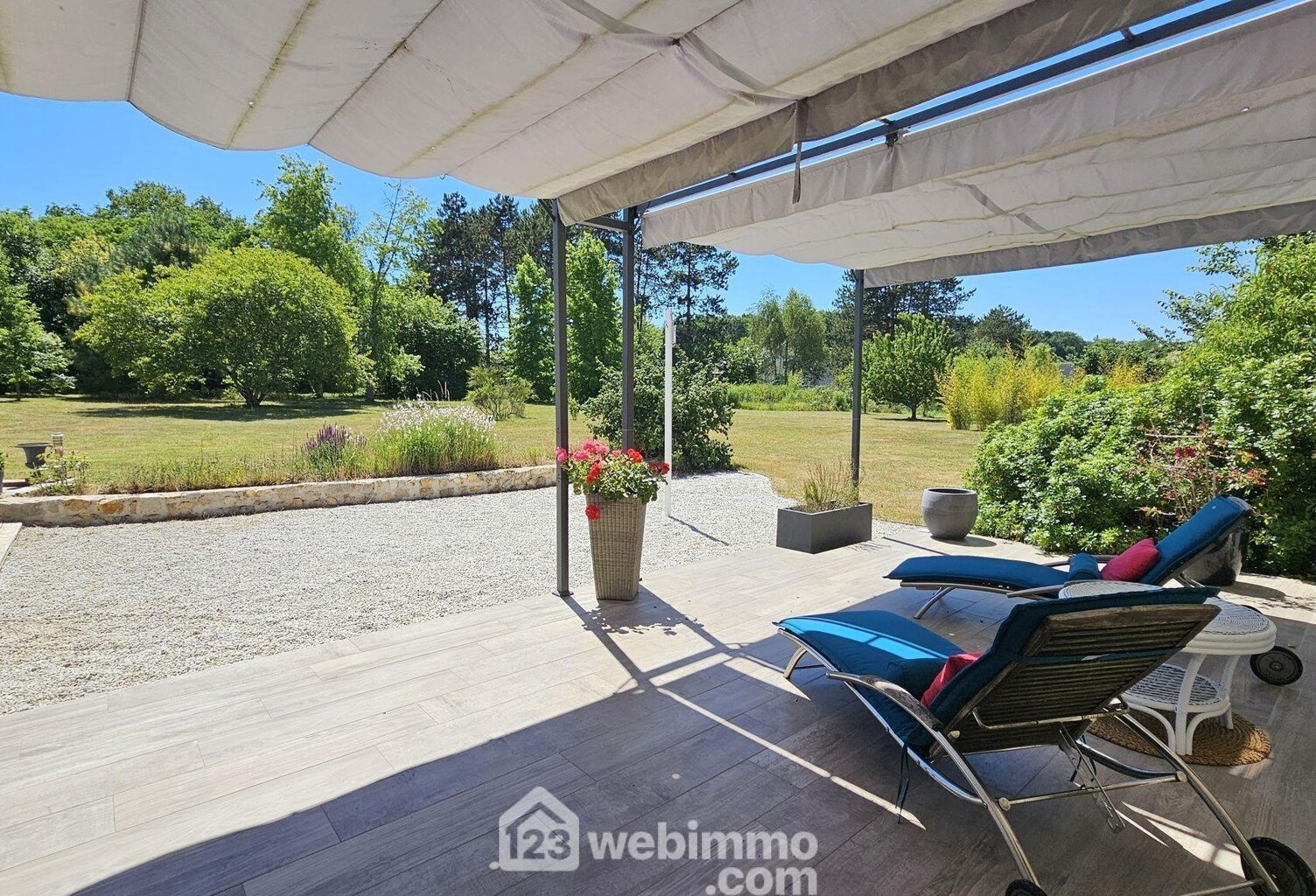 Maison - 237m² - Milly-la-Forêt — photo 1
