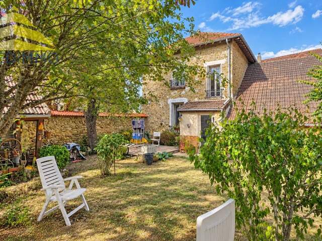 Charmante maison 4 pièces avec jardin et garage — photo du bien