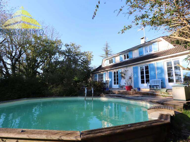 Maison spacieuse à Mandres-les-Roses avec piscine — photo 1