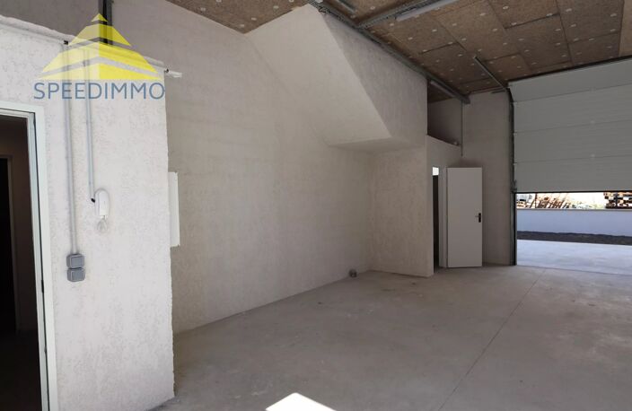 ENTREPOT + BUREAU — photo 2