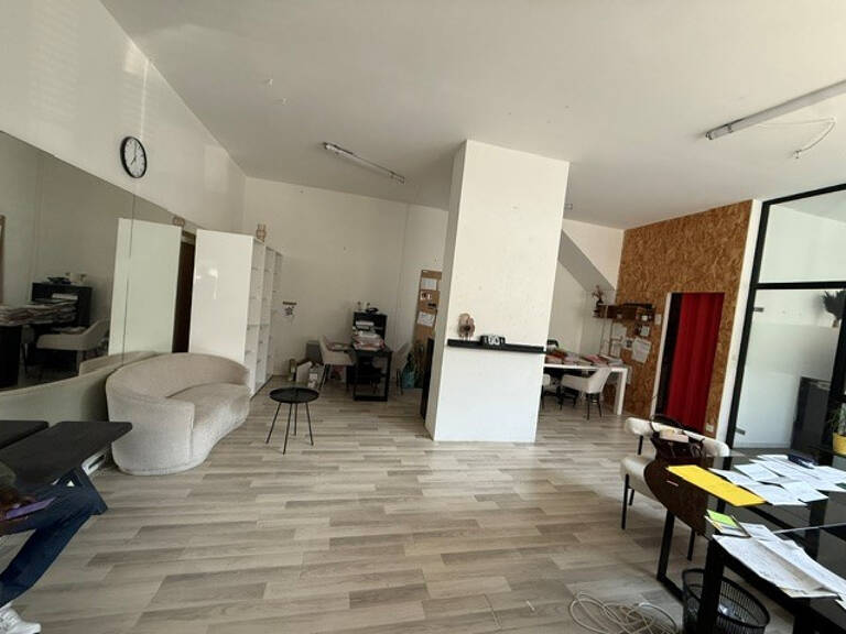 LOCAL PROFESSIONNEL A VENDRE ANGERS CENTRE — photo 1