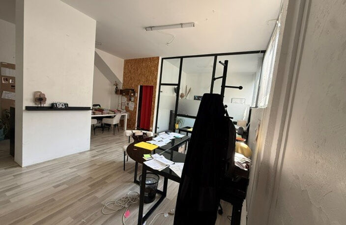 LOCAL PROFESSIONNEL A VENDRE ANGERS CENTRE — photo 2