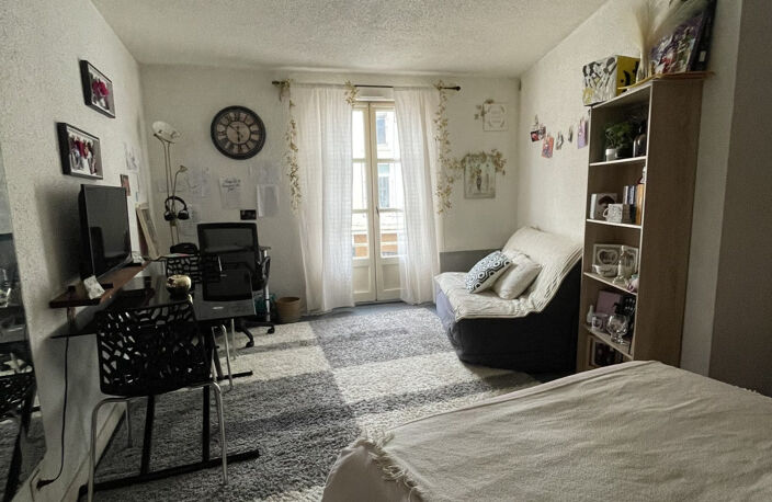 POITIERS PLATEAU RUE CARNOT - STUDIO meublé 23.74 m2 — photo 2