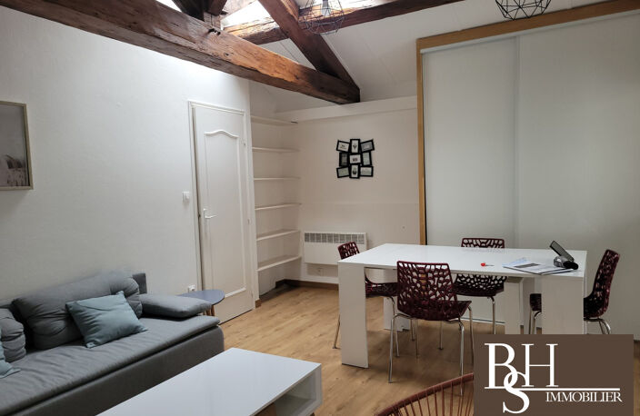 POITIERS Centre ville T2 meublé de 41.80 m² avec parking — photo 2
