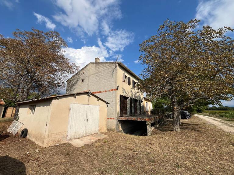 Vente Puyricard campagne proche village LC Gestion vous propose une maison ancienne à rénover composée de 2 logements, garage dépendances sur un terrain de — photo 1