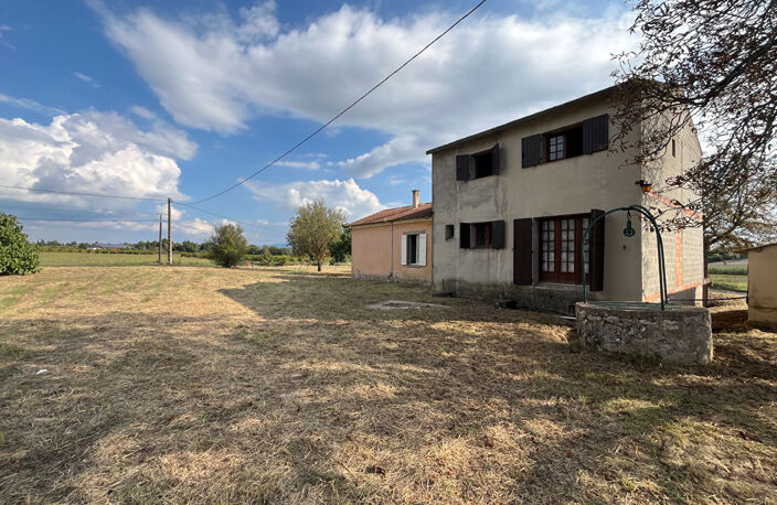 Vente Puyricard campagne proche village LC Gestion vous propose une maison ancienne à rénover composée de 2 logements, garage dépendances sur un terrain de — photo 3