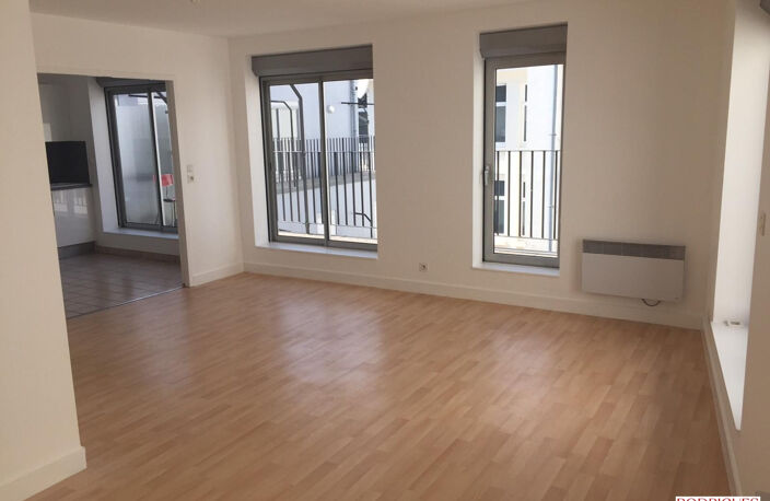 Appartement à louer POITIERS — photo 3