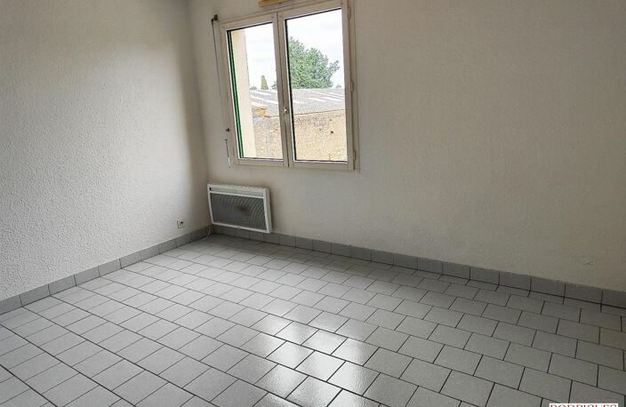 Appartement à louer POITIERS — photo 2