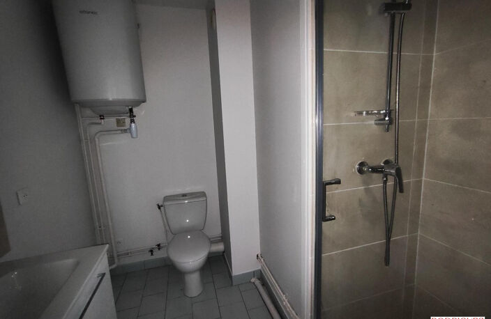 Appartement à louer POITIERS — photo 3