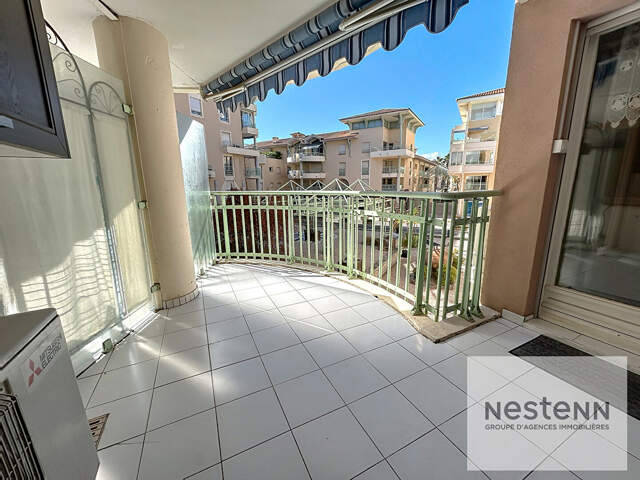 Charmant appartement 2 pièces à vendre à Fréjus, secteur Port-Frejus, terrasse place de parking privative — photo du bien