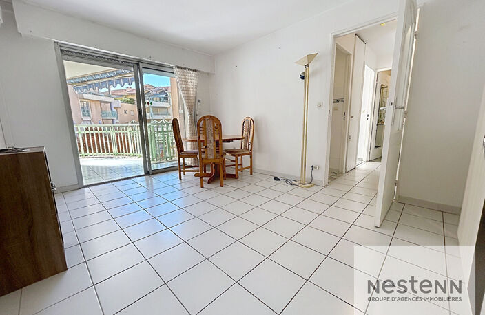 Charmant appartement 2 pièces à vendre à Fréjus, secteur Port-Frejus, terrasse place de parking privative — photo 2