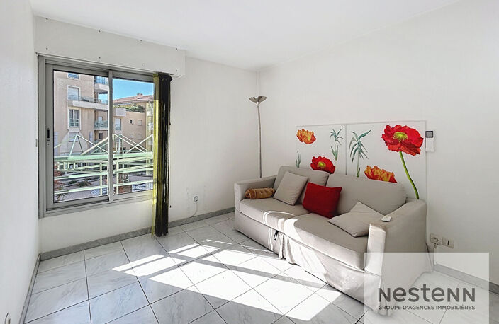 Charmant appartement 2 pièces à vendre à Fréjus, secteur Port-Frejus, terrasse place de parking privative — photo 4