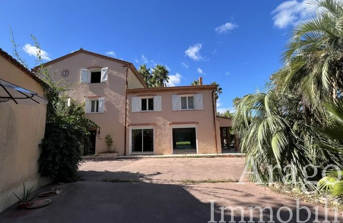 PERPIGNAN, PROPRIÉTÉ DE CARACTÈRE SUR PRÈS DE 2 HECTARES — photo 2