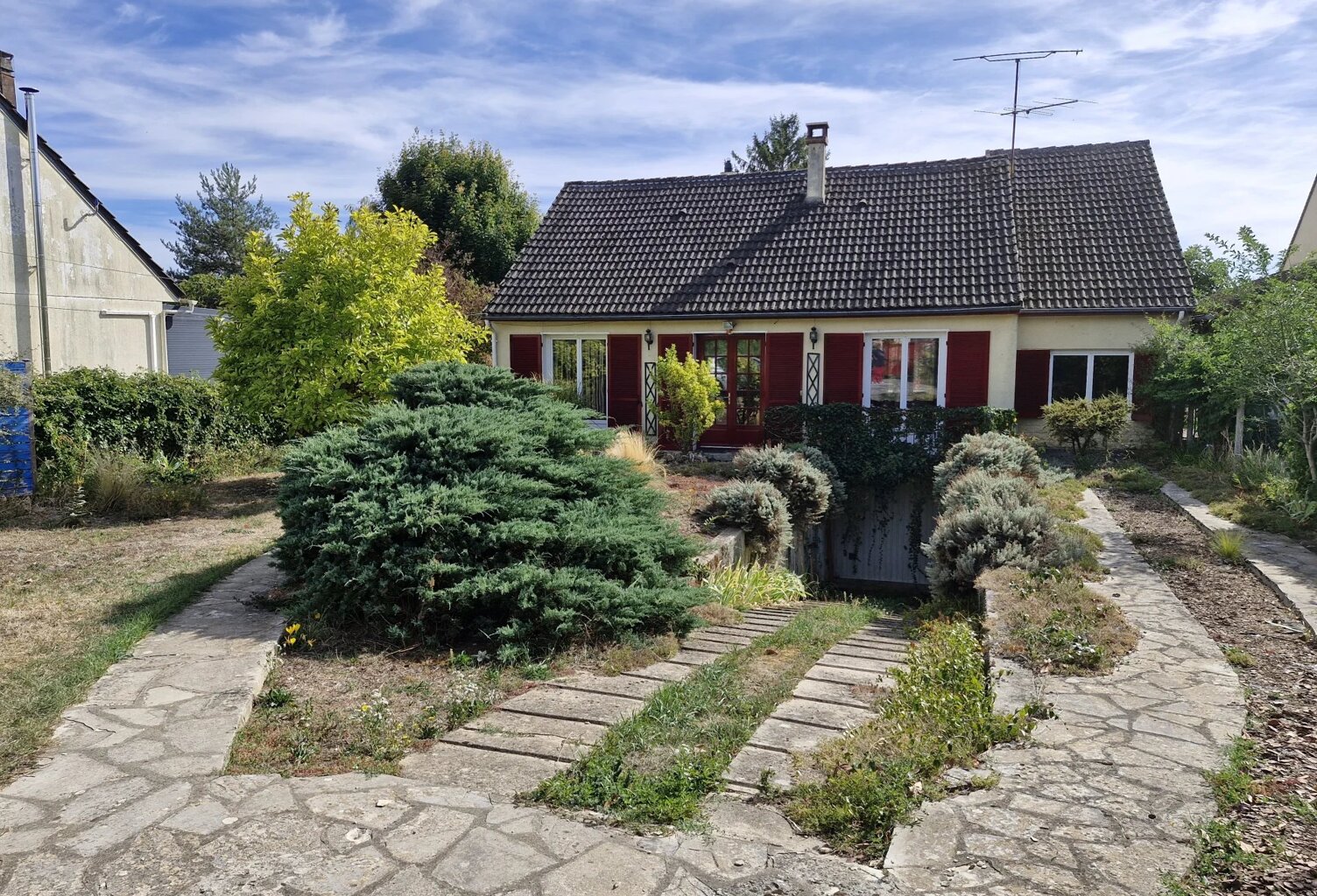 Maison avec grand jardin - Dormelles — photo 1