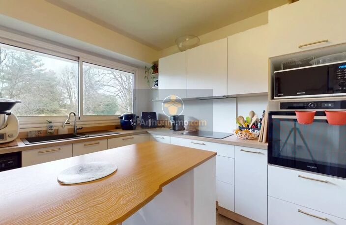 A vendre Marly-le-Roi - 3 pièces de 73m2 avec  ascenseur, cave et Gardien — photo 5