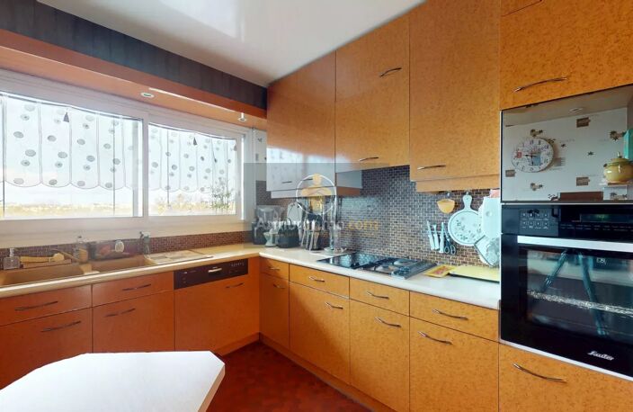 A vendre Marly-le-Roi - 3 pièces de 69m2 avec  ascenseur, 1loggia, cave — photo 5