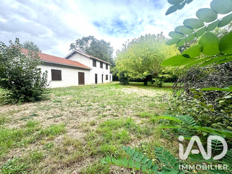 Vente Maison/villa 8 pièces — photo 1