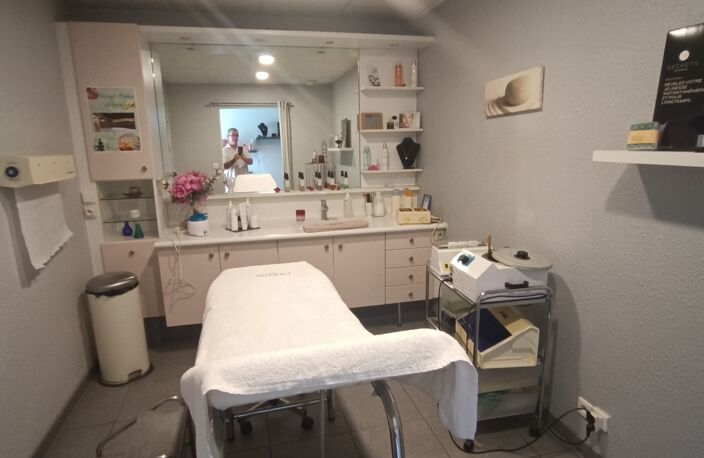 Vente Esthétique, Coiffure 67 m&sup2; — photo 5