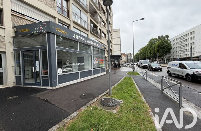 Vente Boutique/Local commercial 90 m&sup2; — photo 3
