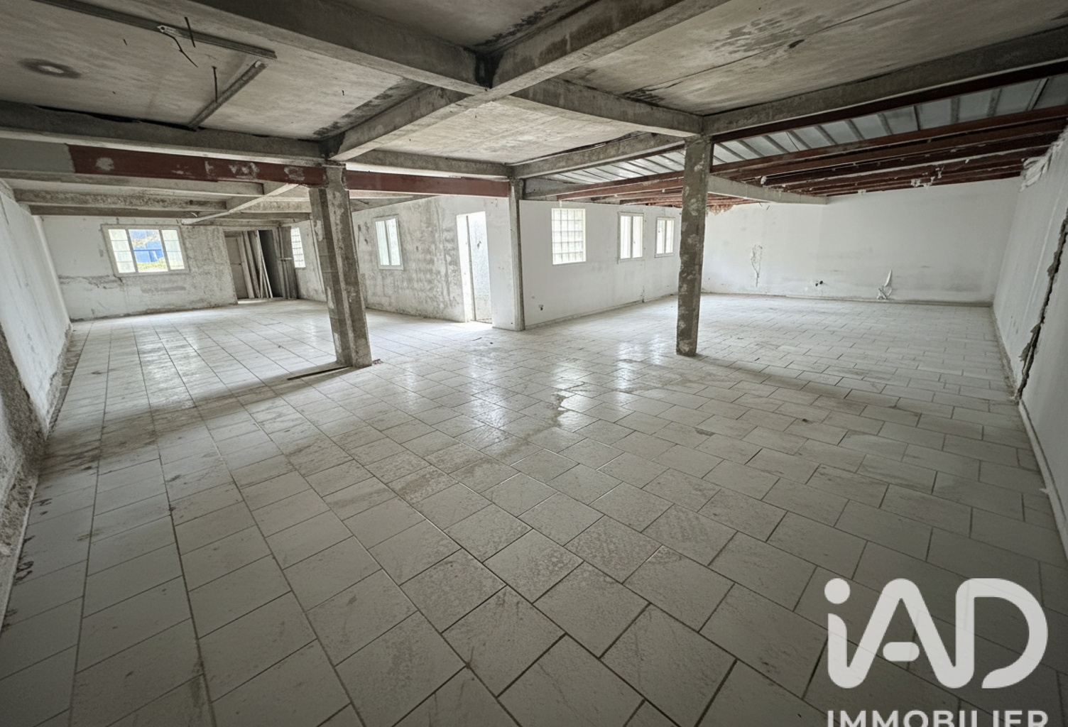 Vente Immeuble 240 m&sup2; — photo 1