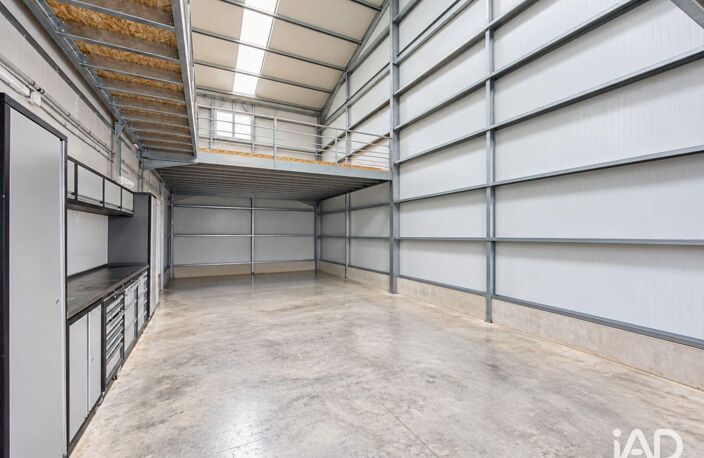 Location Local d'activités 204 m&sup2; — photo 5