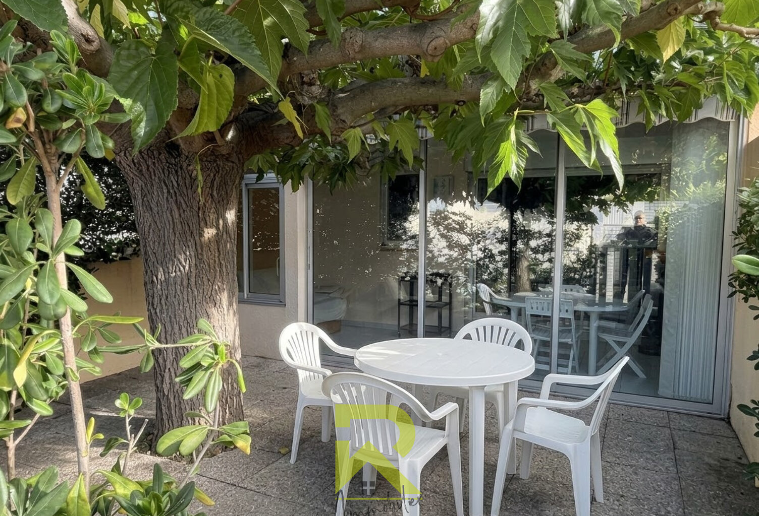 2 Pieces en Rez de jardin — photo 1