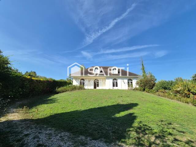 Demeure bourgeoise Grands volumes Cadre verdoyant — photo du bien