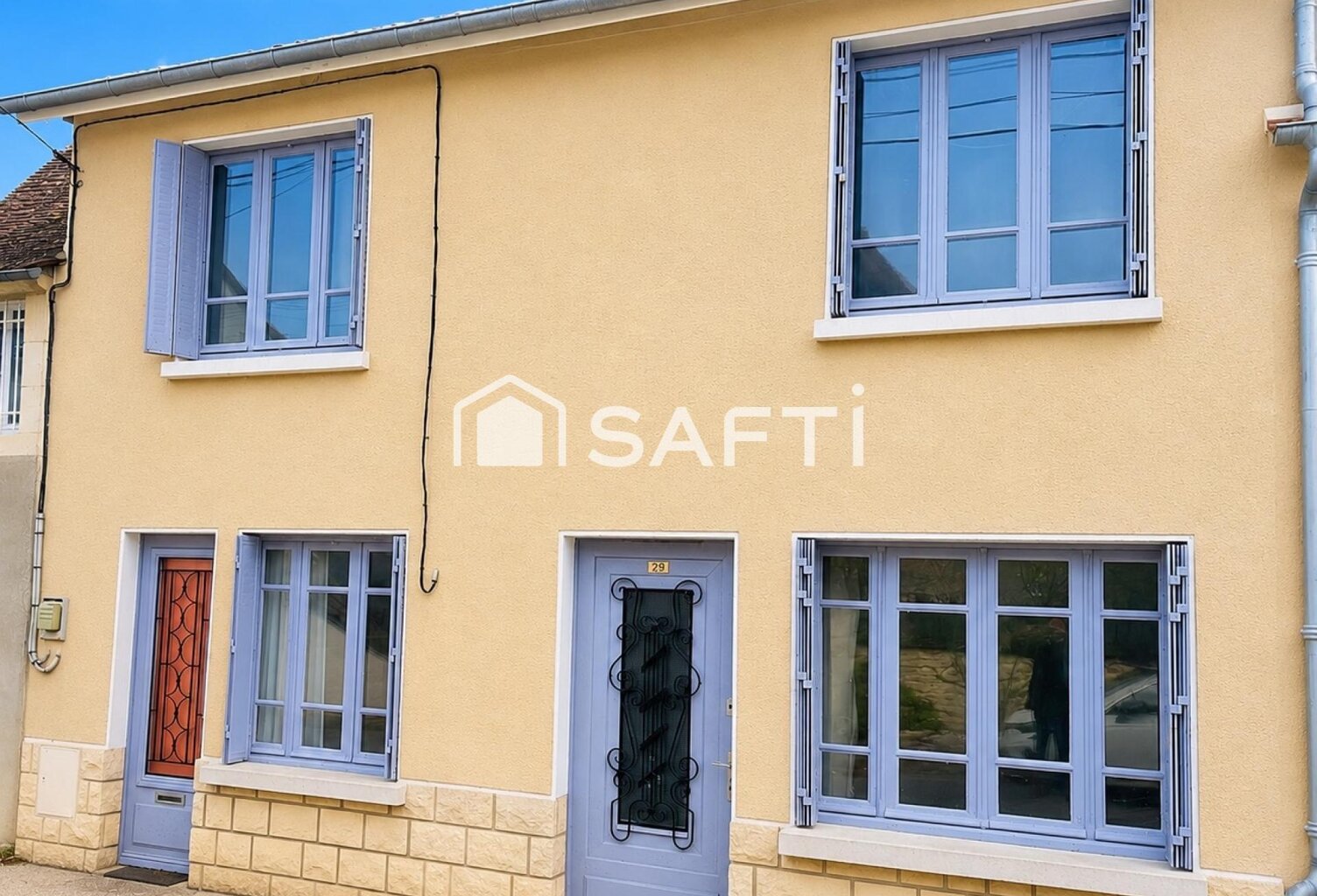 Donzy  Maison de ville 90 m² avec jardin au bord du Nohain — photo 1