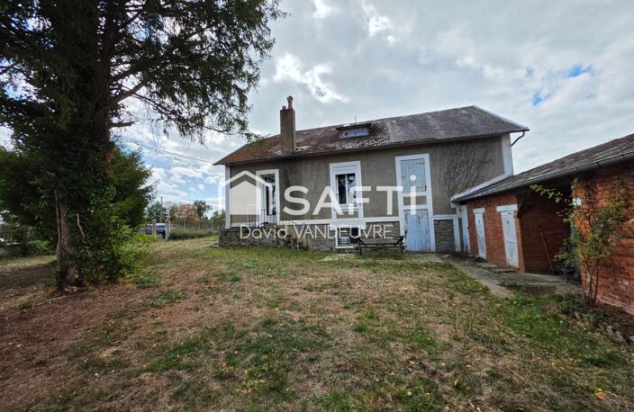 Maison et dépendances avec un emplacement idéal. — photo 4
