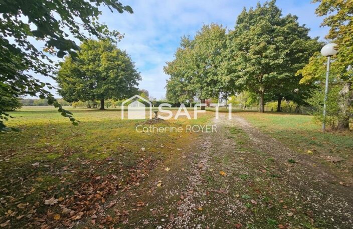 Maison de plain-pied avec dépendances et accès au doubs — photo 5